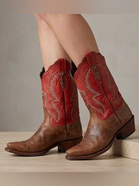 Lucchese 1883 Vintage Womens Laurel Tan & Red Scalloped Cowboy Boots